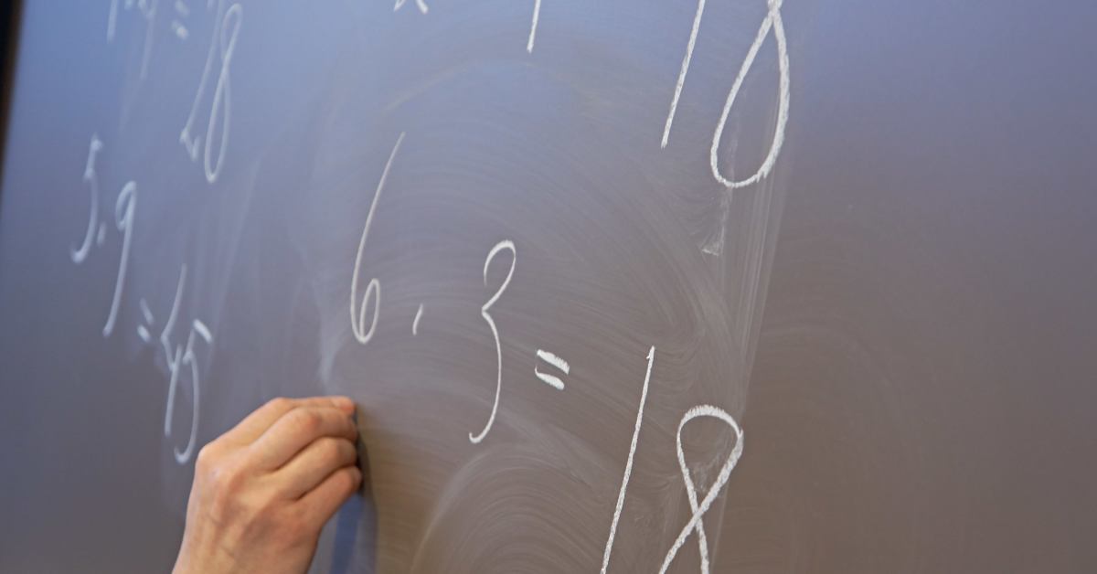 ”Oppilaat piirtelevät avoimesti hakaristejä” kertoo koulunuoriso­työntekijä Savonlinnasta – rasismi on kouluissa yleistä | Kotimaa