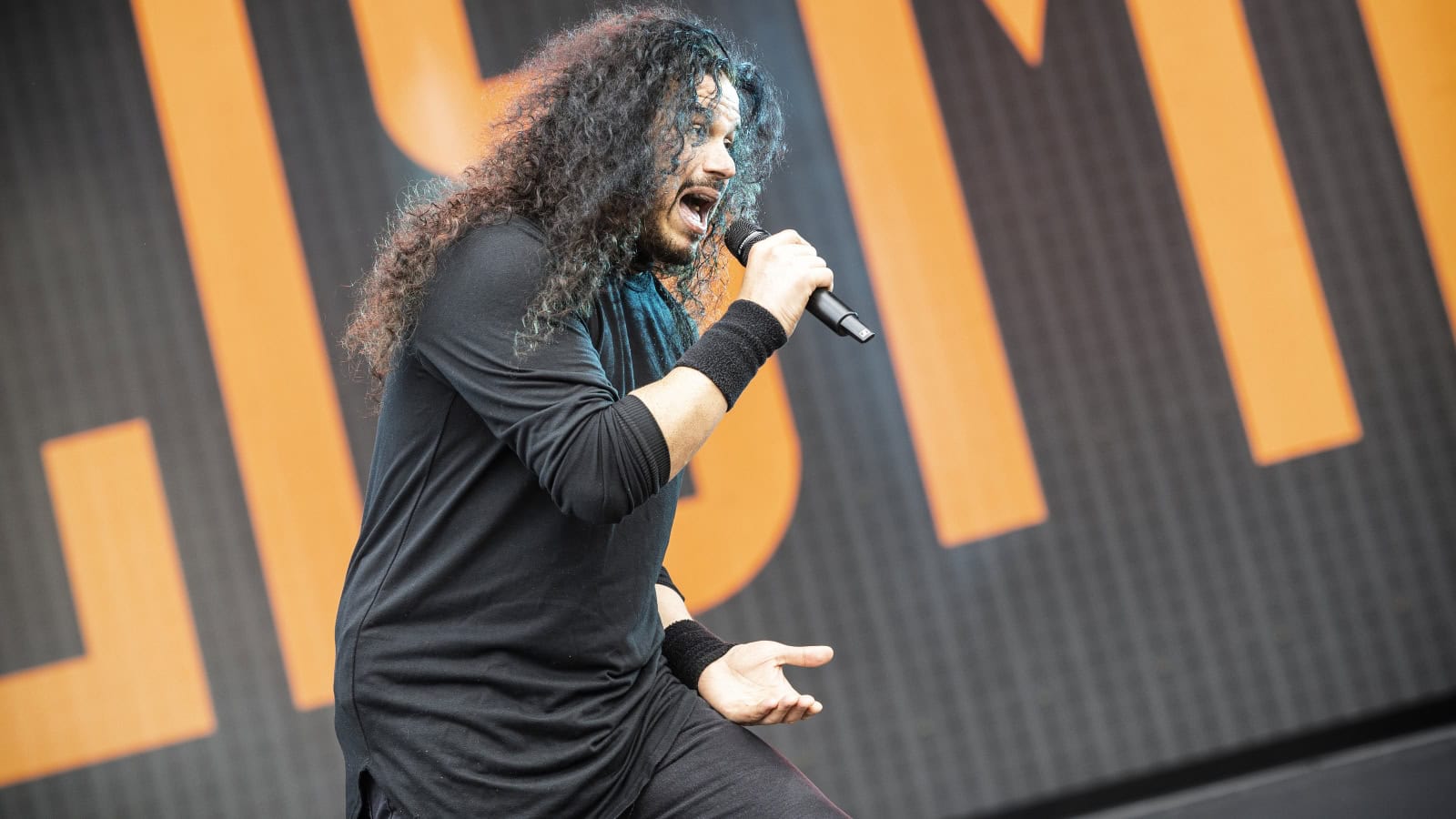 Jeff Scott Soto kommentoi Yngwie Malmsteenin julkaisua, jossa kitaravirtuoosi haukkui kaikki entiset laulajansa maan rakoon