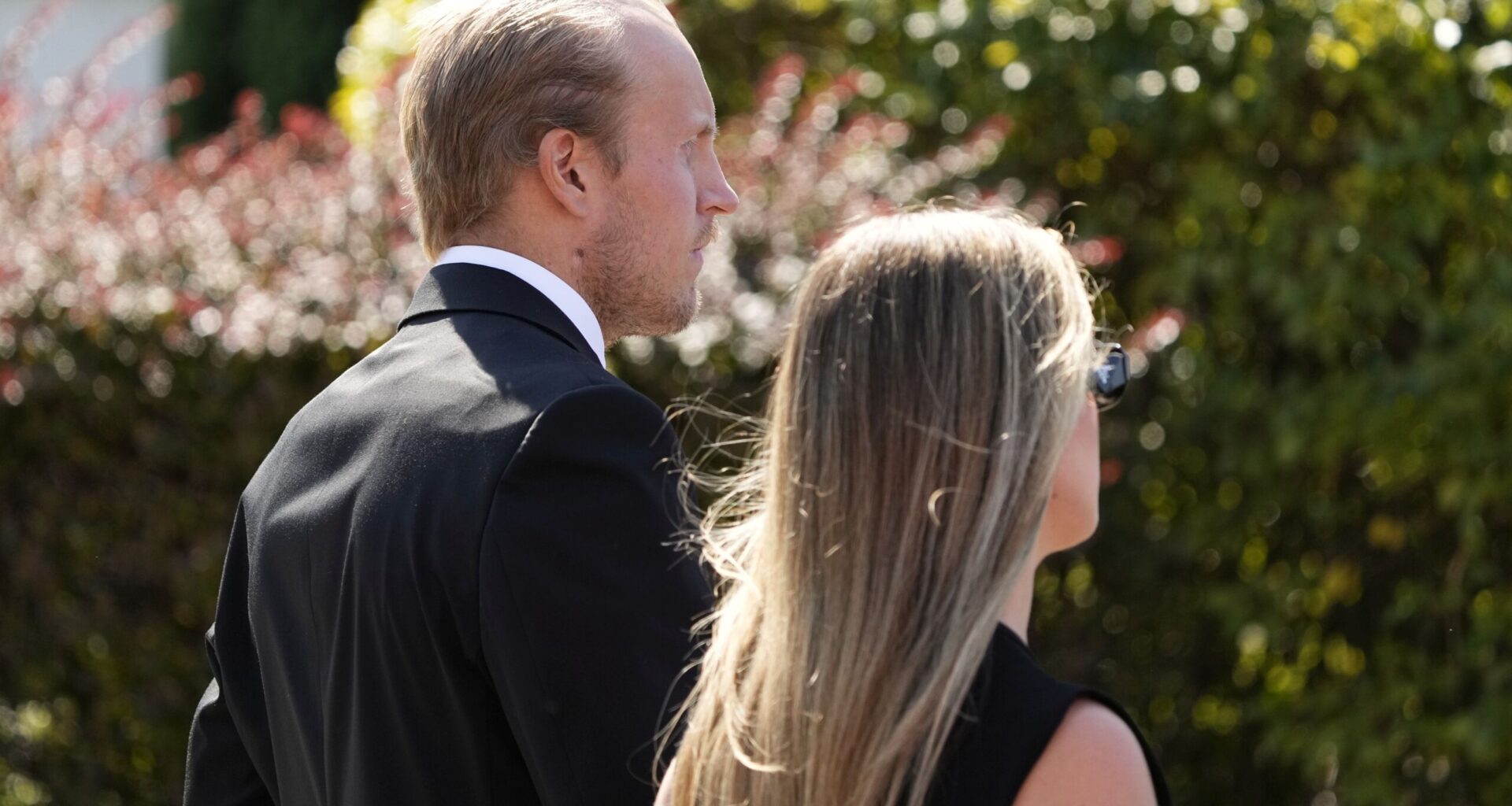 Patrik Laineen vaimon mekko herätti huomiota – ”Leuka loksahti!!!”