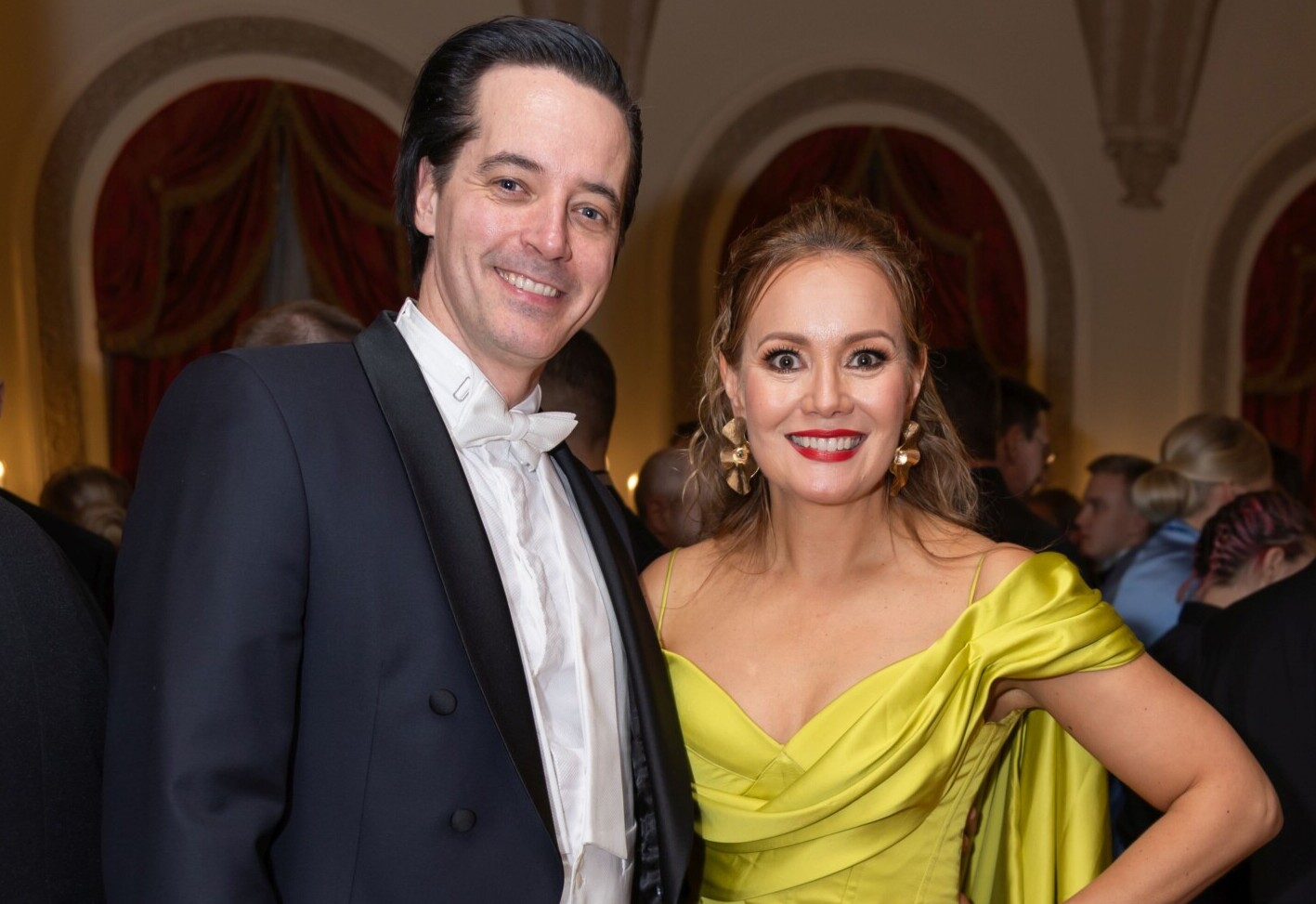 Marja Hintikka esittelee joulunsa – "Pia Penttala ja Teuvo Loman"