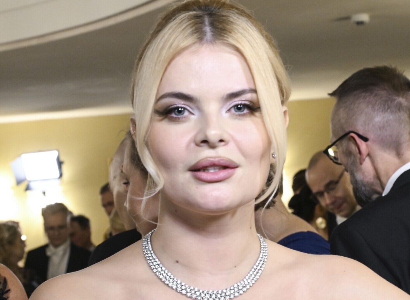 Seiska: Erika Vikman teki suhdepaljastuksen