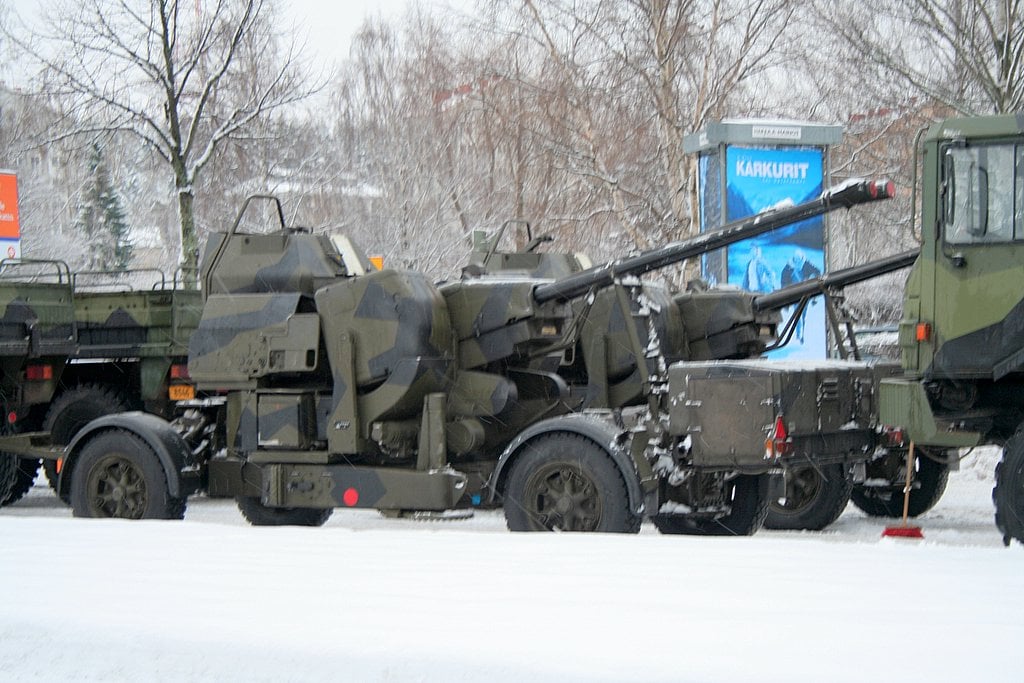 Norjan hallitus hakee rahoitusta maavoimiensa täsmäaseeseen