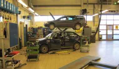 Autoliitto ottaa myös kantaa sähkö- ja hybridiautojen korjaamiseen liittyvistä riskeistä!