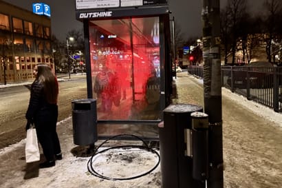 OSL perui kymmeniä vuoroja huonon ajokelin vuoksi – Vaarallista liukkautta luvassa tiistaihin saakka