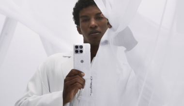 Motorola esitteli Edge 70 -puhelimen Pantonen vuoden 2026 -värissä