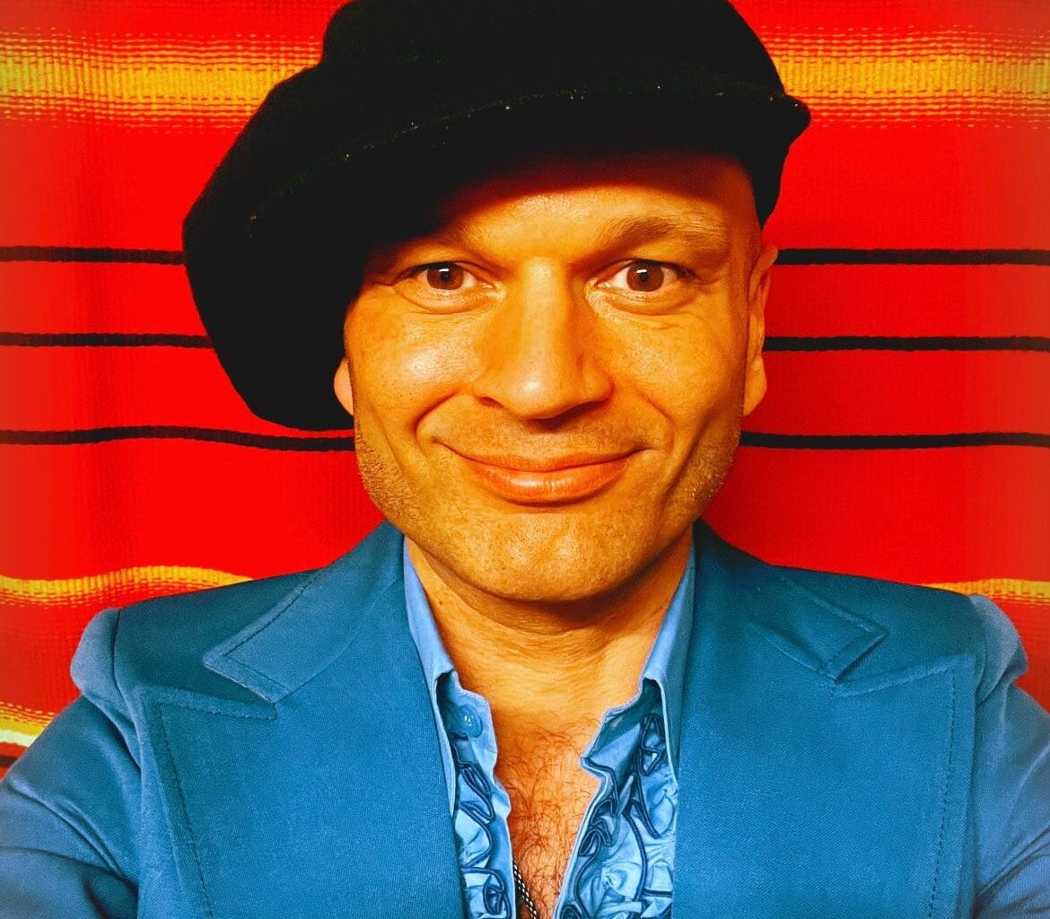 Dimitri Keiski: yllättävä jouluherkku – kuuntele herkät lauluvideot