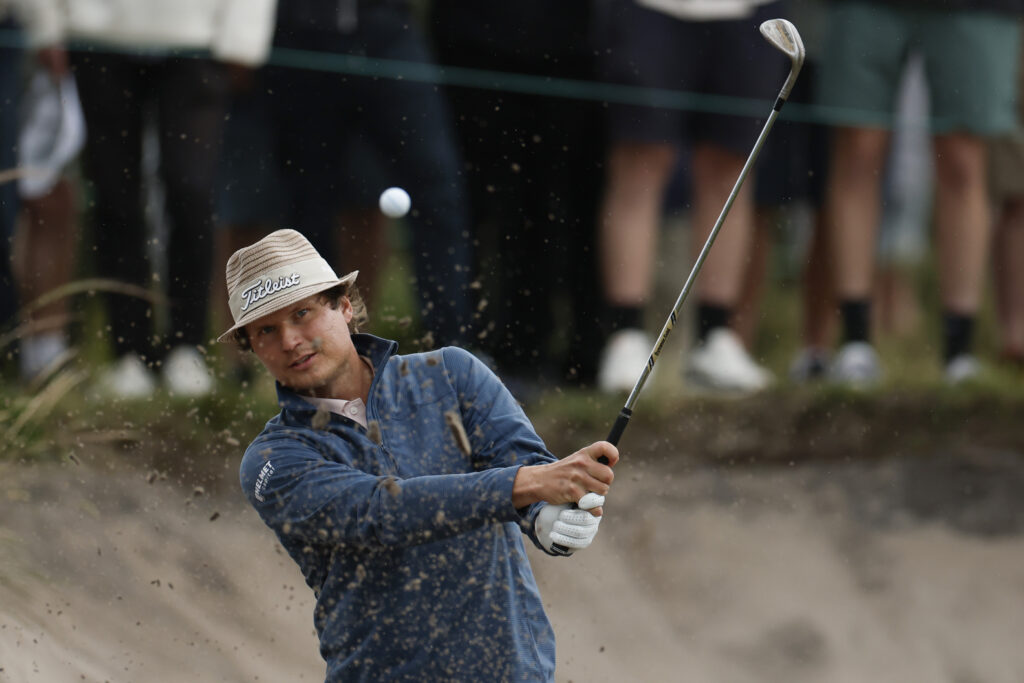 Pulkkaselta vahva päätöskierros, Neergaard-Peterseniltä mestariteos – Australian Openin draama huipentui tanskalaisen debyyttivoittoon