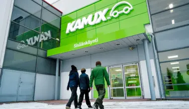 Kamux vaati maksamaan lunastukseen menneen auton lisäturvapalvelusta – Lautakunta vihelsi riidan poikki