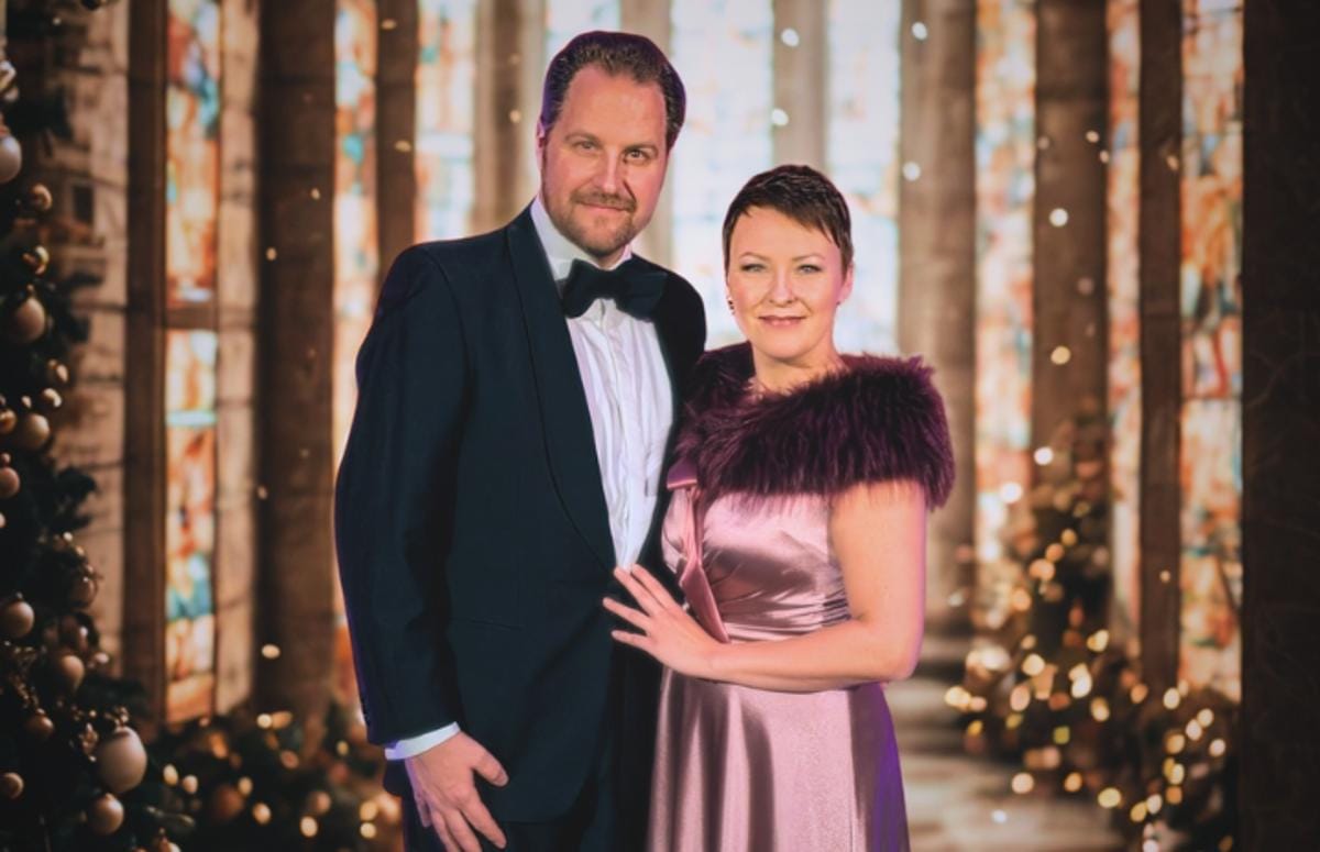 Kyösti Mäkimattilan ja Maikin työtoveruus kypsyi rakkaudeksi – kissa ja flyygeli täydentävät avo-onnen