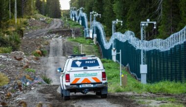 Esitys: Naton itärajalle kolme taisteluvalmista voimakeskusta