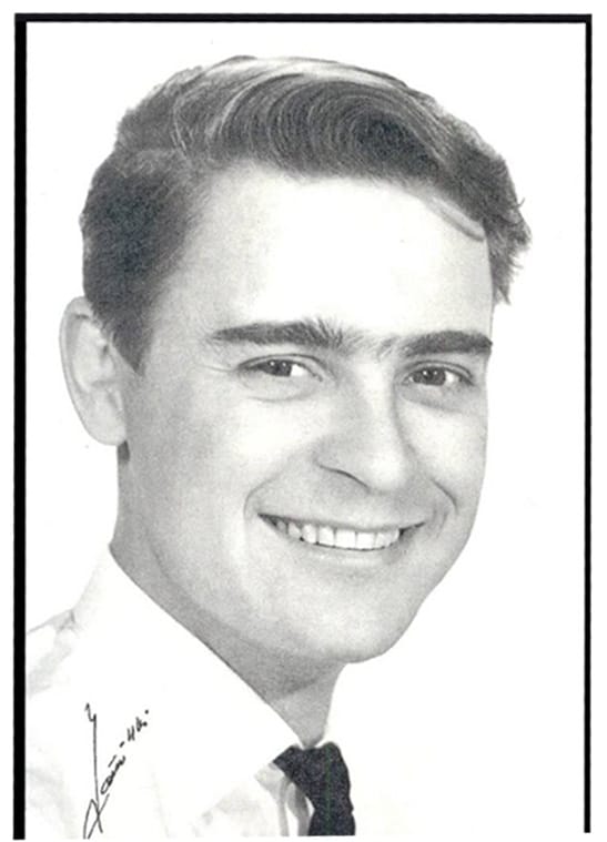 Lasse liemola mustavalkoisessa fanikortissa 1950 60 luvun vaihteessa