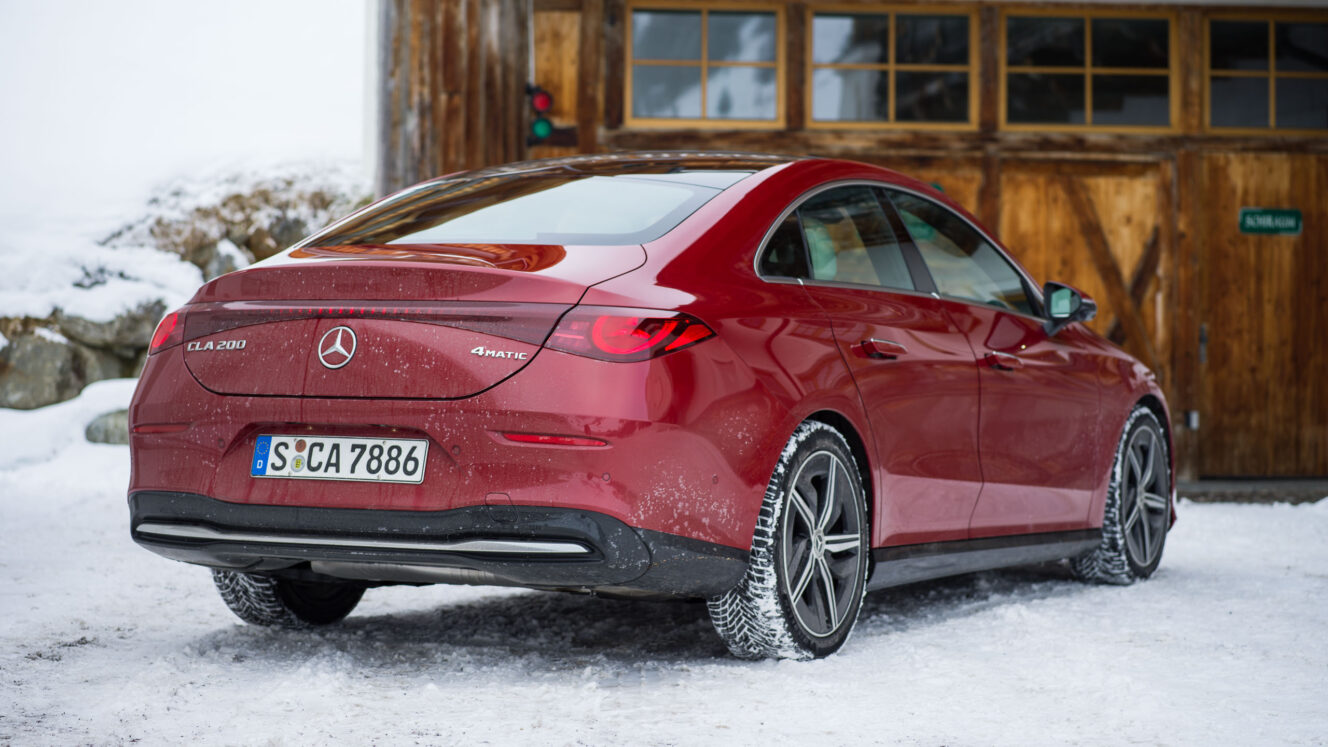 Mercedes-Benz CLA 220 4Matic bensiini polttomoottori koeajo