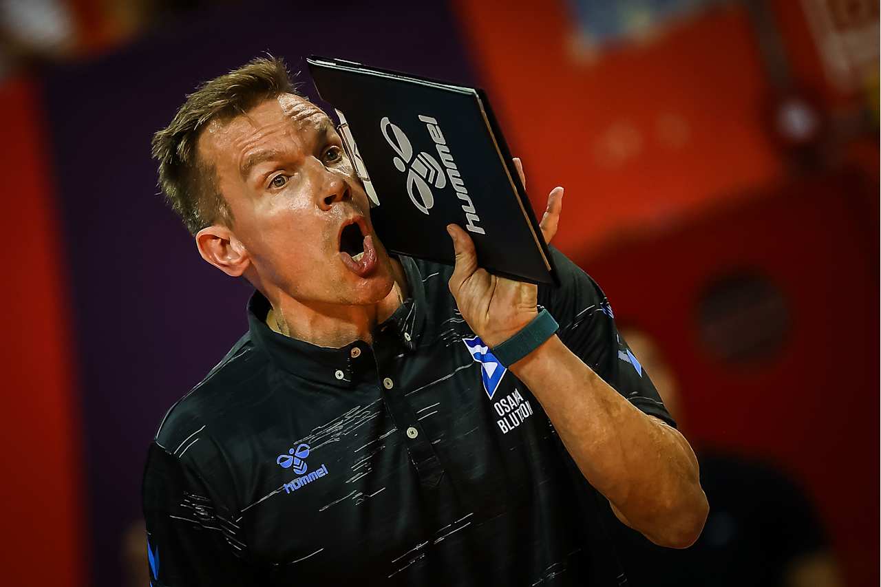 Sammelvuo tavoittelee MM-finaalipaikkaa lauantaina - Lentopalloliitto