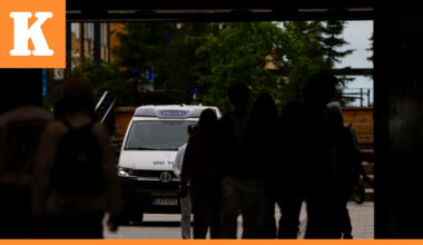 Poliisi pyytää havaintoja ryöstöjä tehneestä miehestä – voi liikkua Oulun keskustassa ase mukanaan