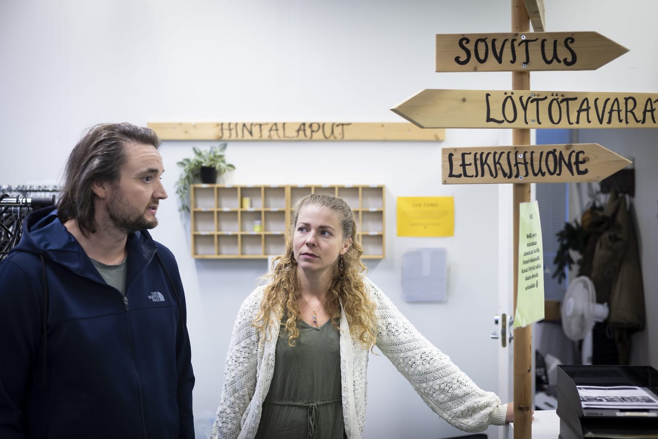 Vaikka uuden liikkeen valikoima supistuu vaatteiden kohdalla vain merkkivaatteisiin, laajenee se toisella tavalla. Liikkeen yhteyteen tulee Bergin oma yritys, JB Woodarts, joka myy Seinäjoella valmistettuja puusepäntuotteita.