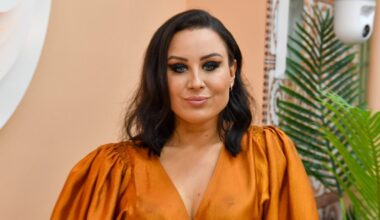 Juontaja Alma Hätönen esitteli äitinsä - tyylikäs lady