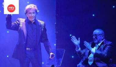 Rakastettu muusikko Barry Manilow siirtää tammikuun keikkansa.