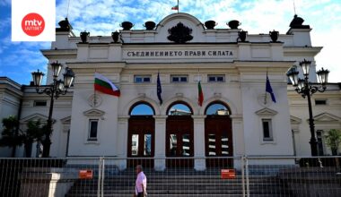 Bulgarian hallitus kaatui protestien seurauksena.