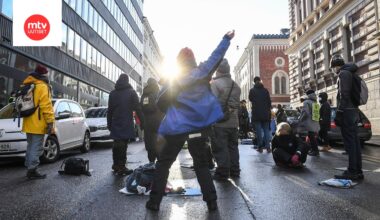 Kuva Elokapinan mielenosoituksesta marraskuulta 2020.