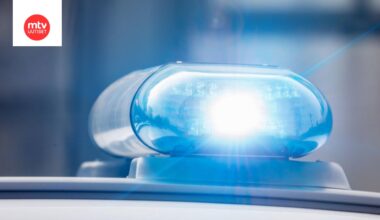 Poliisi varoittaa nuoria pimeiden vape-kauppojen vaaroista.