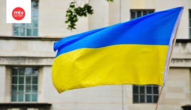 Kuvituskuvassa Ukrainan lippu.