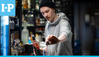Alkoholittomuuden trendi ei juuri näy nuorten suosimassa yökerhossa – Tunnetussa ruokaravintolassa sen sijaan piti jo kehittää alkoholittomat juomasuositukset