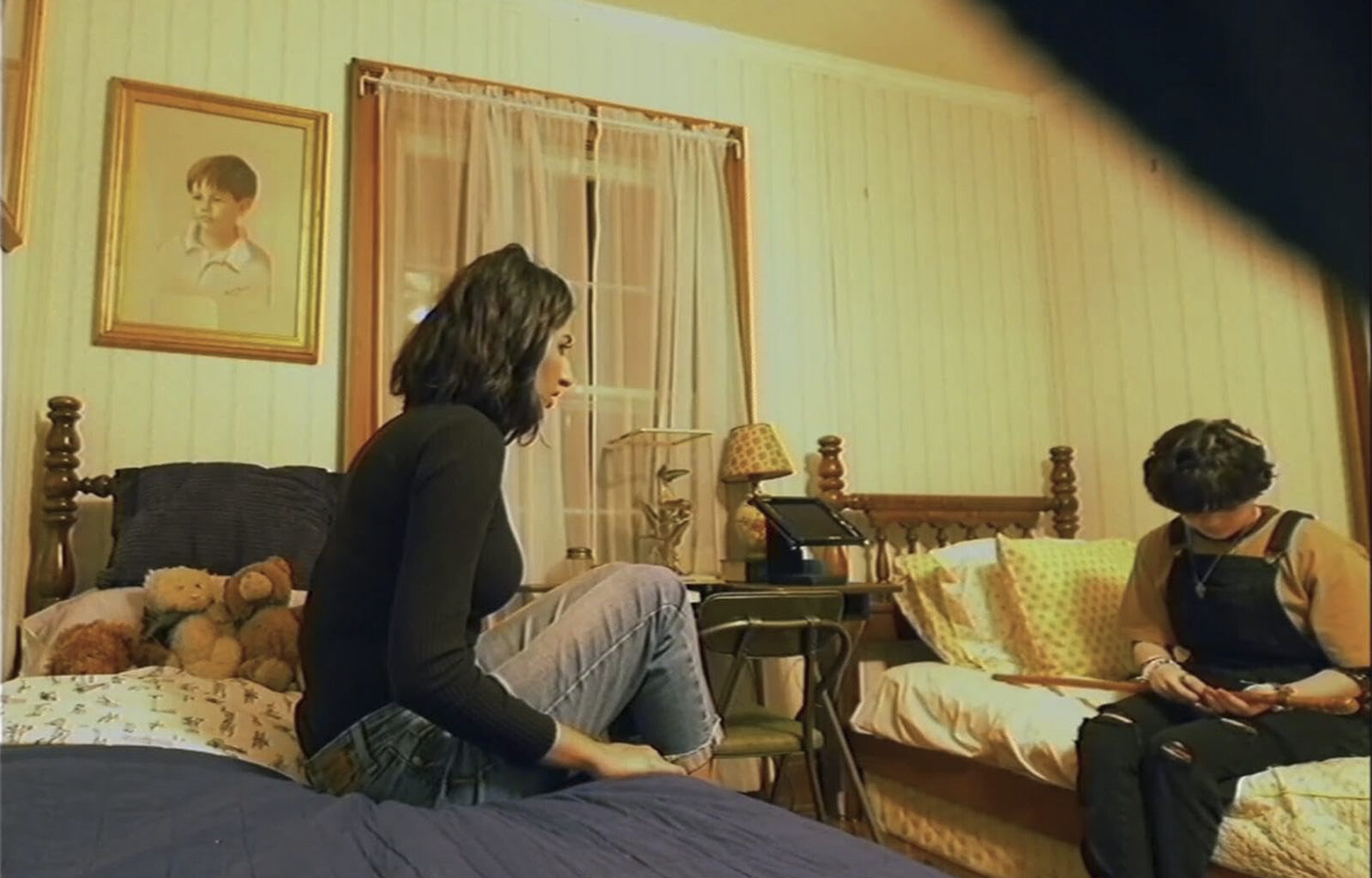 Lapsenvahtikeikka muuttuu oudoksi ja kaoottiseksi sekoiluksi – Katso Dooba Dooba -elokuvan traileri täältä