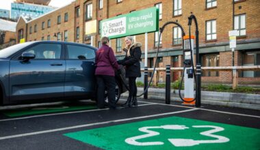 Kempowerilla jo yli 4 000 sähköauton latauspistettä Isossa-Britanniassa – jokainen lataus edistää nollapäästötavoitteen saavuttamista