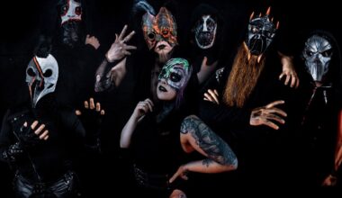 Fear of Dominationilta uusi single kylmän ja kauniin videon kera - "Joskus on pakko valita jatkavansa tätä julmaa peliä nimeltä elämä"