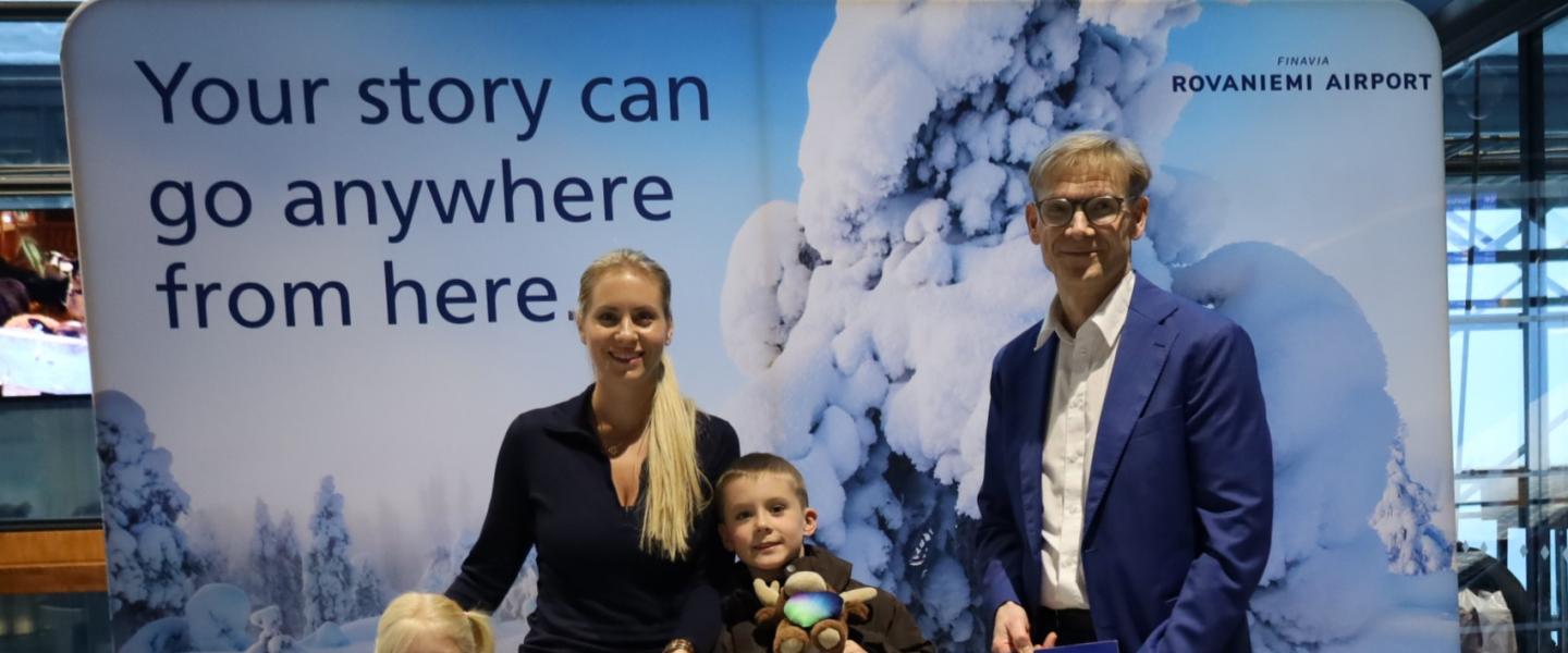 Rovaniemen lentoasemalla miljoonan matkustajan raja rikki – lentoasemalla odotti iloinen yllätys