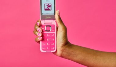 HMD Barbie Phone.