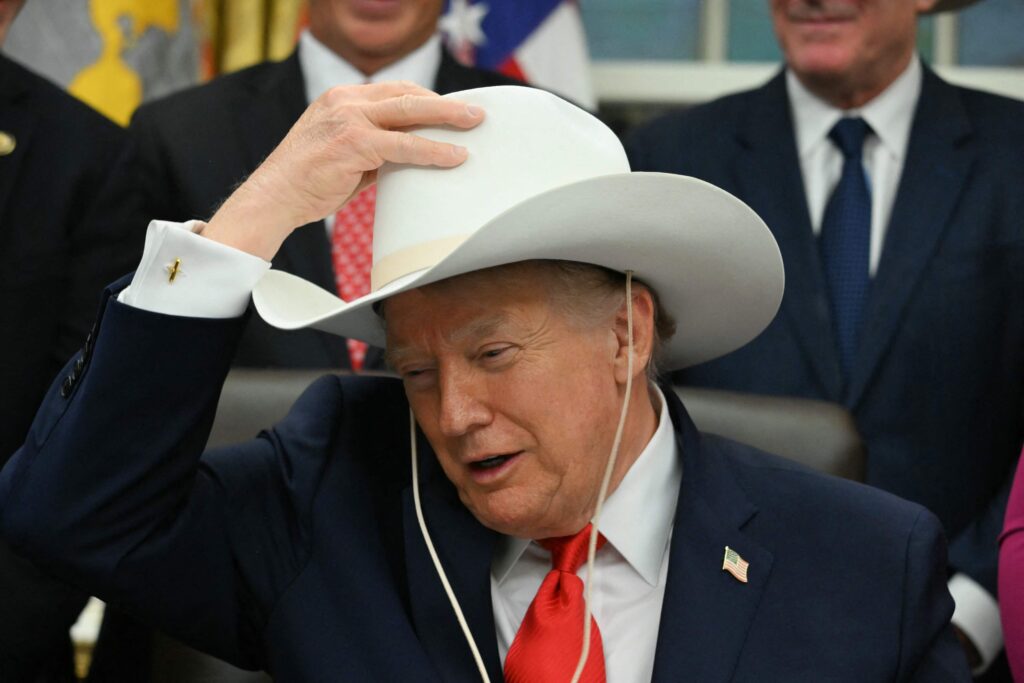 Trump kaivoi naftaliinista yli 200-vuotiaan Monroen opin – "Turha odottaa minkälaista johdonmukaisuutta"