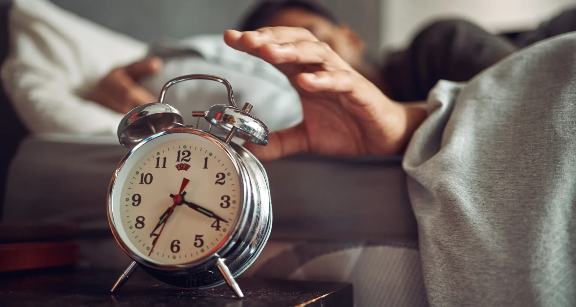 Heräsitkö juuri ennen herätyskelloa? – Tätä se kertoo terveydestäsi