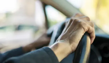 Ajaminen ja puhuminen eivät sovi yhteen, tutkimus paljasti