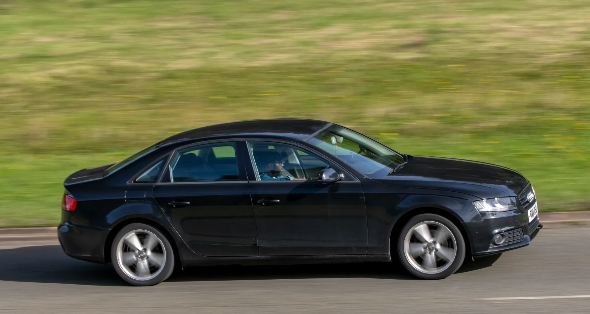 Autoliike vaati öljysyöpön vaihtoauto-Audin korjauksesta lähes koko auton hintaa  – Lautakunta laski hieman toisin