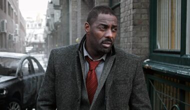 Nouse Sir Idris Elba! Myös Harry Potter ja Star Wars sekä Wicked -tähdet saivat kunnianosoituksen kuninkaalta