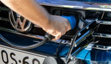 Sähköautojen määrä kasvaa Carunan verkkoalueilla