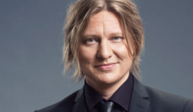 Jaajo Linnonmaa hervoton näky supermarketissa – ”Olen just matkalla uimaan”