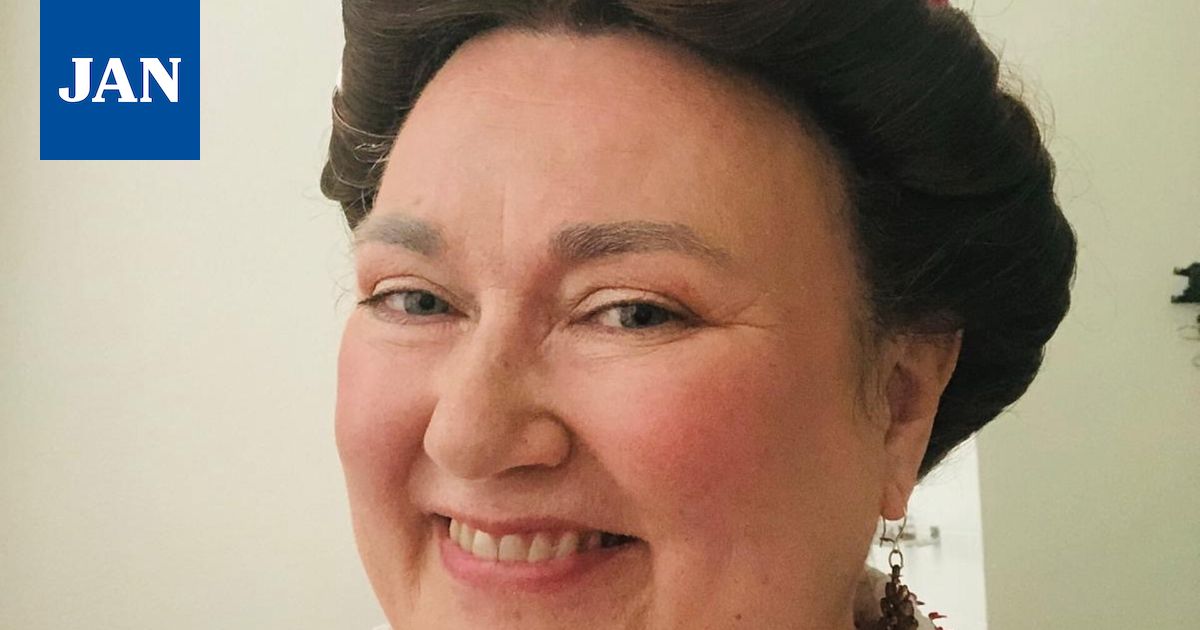 Janakkalassa asuva Minna Koskela on Tonttuakatemian rouva Manteli – tämän yleisen oletuksen näyttelijän työstä hän haluaa oikaista