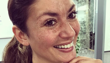 Jasmin Mäntylä muistaa Vappu Pimiän ilkkuneen hänelle: "Nykypäivän kansankynttilä"