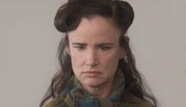 Muistatko ysäritähti Juliette Lewisin? Nyt hänet nähdään oudon elokuvan todella oudolla trailerilla