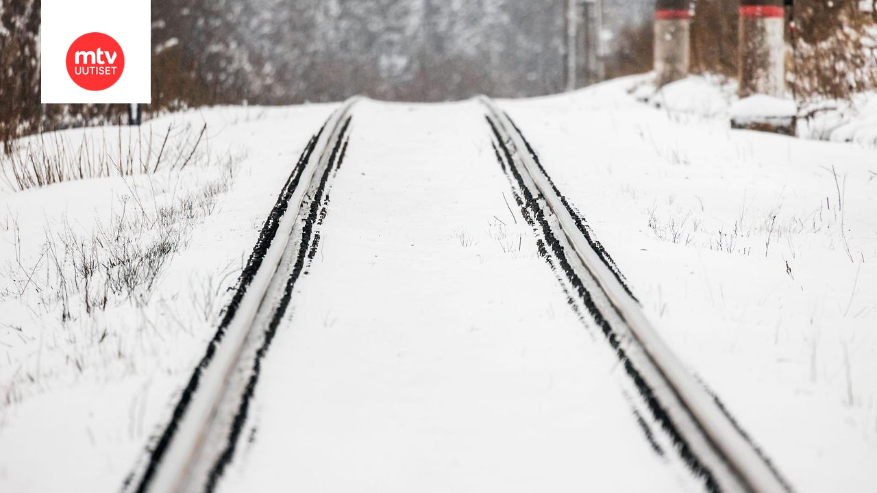 Ihminen on jäänyt junan alle ja kuollut Parikkalassa Etelä-Karjalassa, kertoo poliisi. Kuvituskuva.