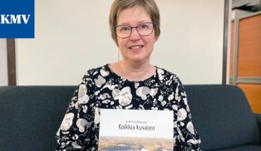 Kirjauutuus: Kolkin kyläkirjapiiri julkisti uuden näyttävän kuvateoksen – “Viimeinen hetki tallentaa tämä tieto”