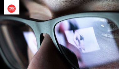 Yhdysvaltalainen poliisi tallensi puhelimeensa pysäyttämiensä naisten alastonkuvia ja -videoita. Kuvituskuva ei liity tapaukseen.