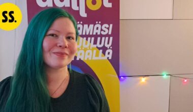 Savon Aallot -podcast | Karjalaiset juuret ja luonto inspiroivat kuopiolaisen Laura Lampisen koruja – Sudenmarja on Vuoden koru -finalisti | Savo