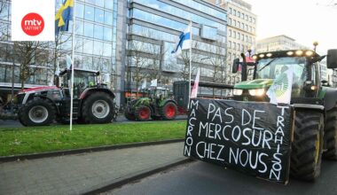 Mercosur-kauppasopimusta vastustavat maanvijelijät osoittivat mieltään Brysselissä torstaina 18. joulukuuta