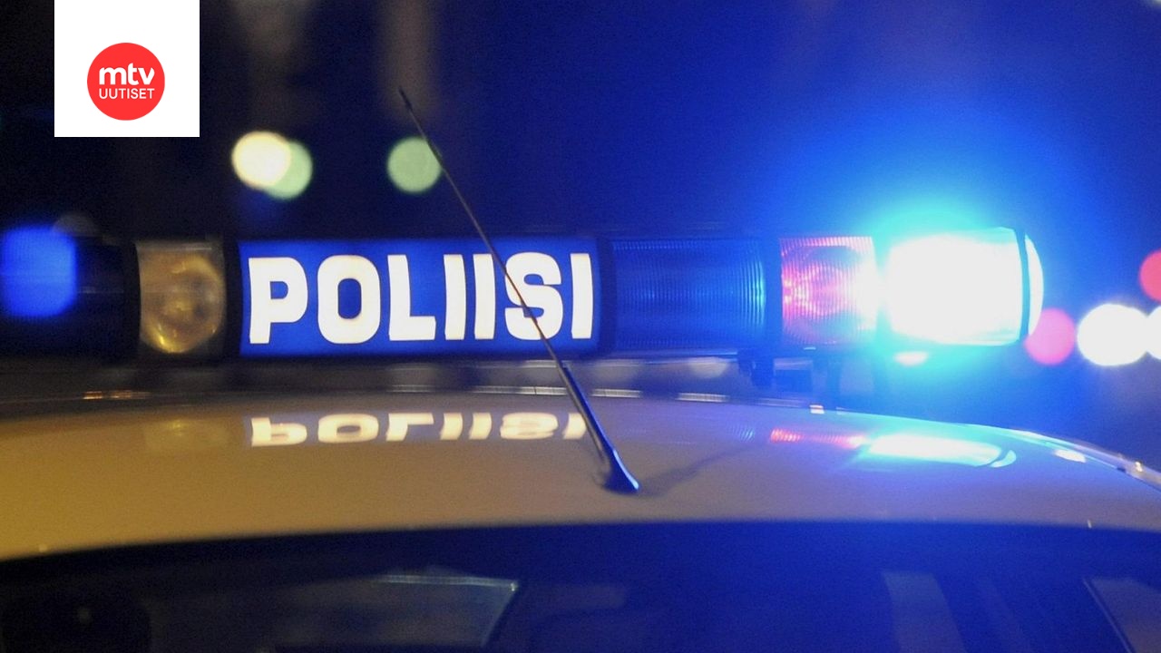 Autoilija pakeni poliisia sunnuntaiaamuna Pirkanmaalla.