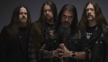 Machine Head kiertää Australiaa poikkeuksellisella kokoonpanolla - videoita avauskeikalta julki