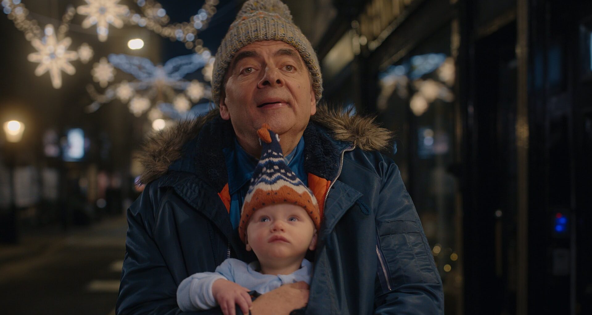 Rowan Atkinson on vuosisatamme komediakone – Mr. Bean -näyttelijän joulusarja Suomi-Netflixin ykköseksi