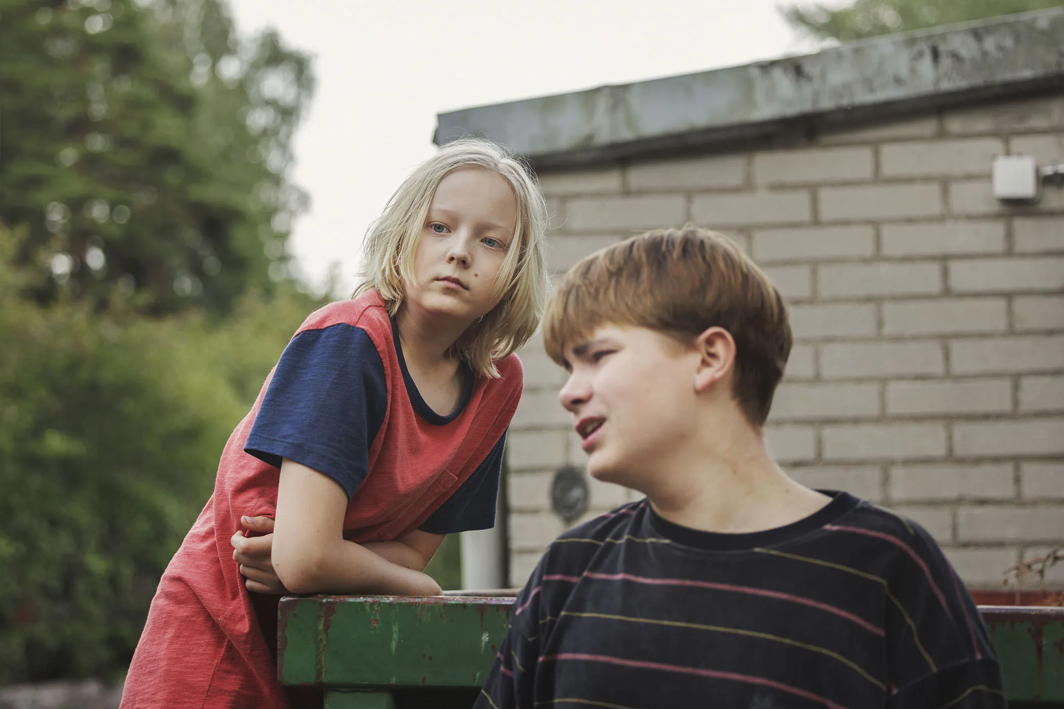 Kaius (Hugo Komaro) ja Urkki (Lumo Levy) nähdään myös Munkkivuoren kakkoskaudella.